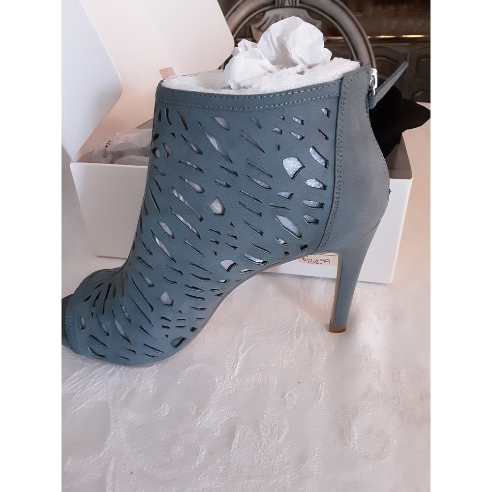 White House Black Market Shootie Stacey Laser Cut Gray Peep Toe Heels Sz 8 - Picture 2 of 16